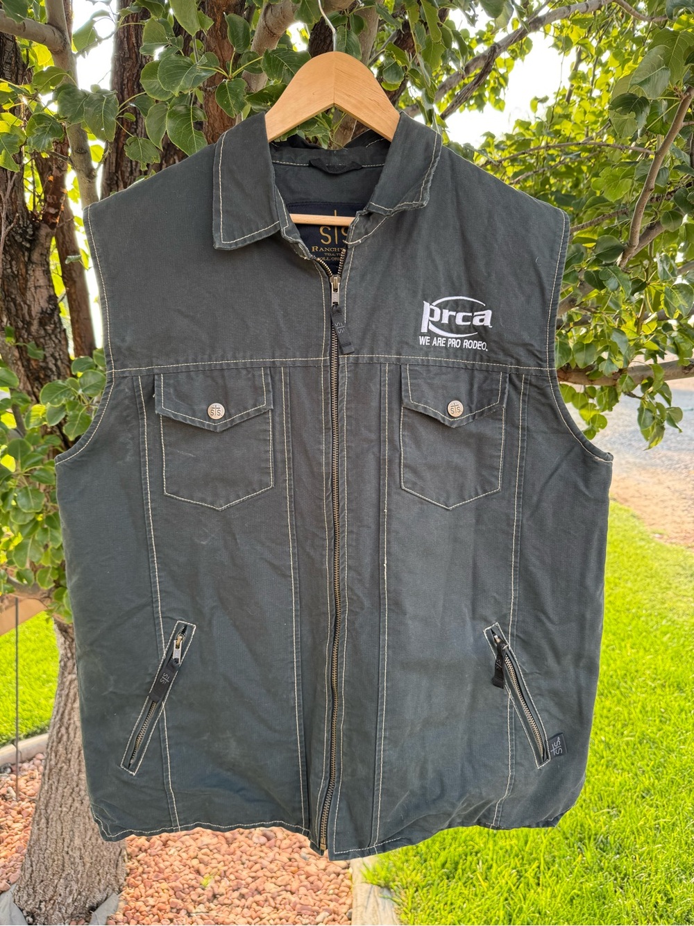 STS Ranchwear Arena Vest Mens Large Charcoal Canvas Fleece Lined Western Vest.